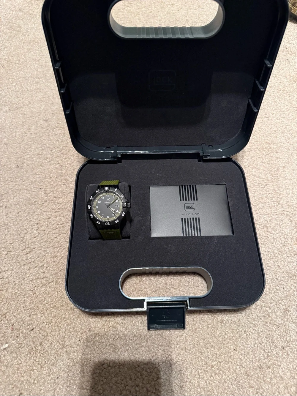 Men's Green and Black Sport Watch